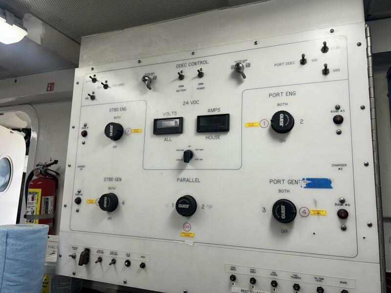 94' 2001 Lazzara Yachts 94 Motor Yacht