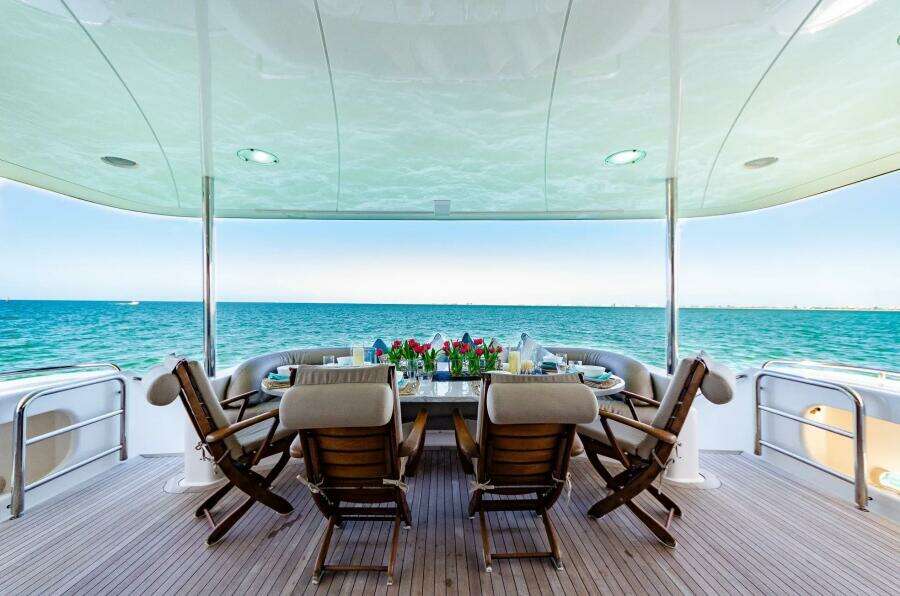 Serendipity 94ft Lazzara Yachts Yacht For Sale