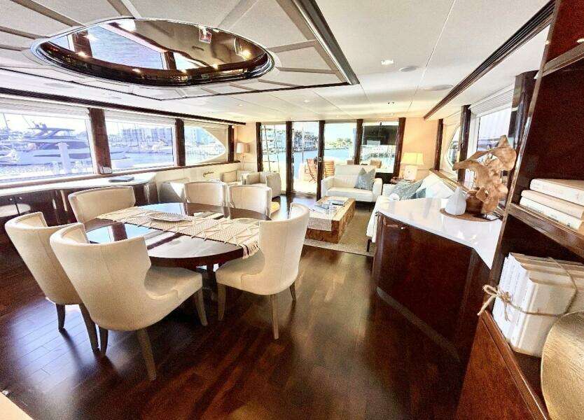 Serendipity 94ft Lazzara Yachts Yacht For Sale