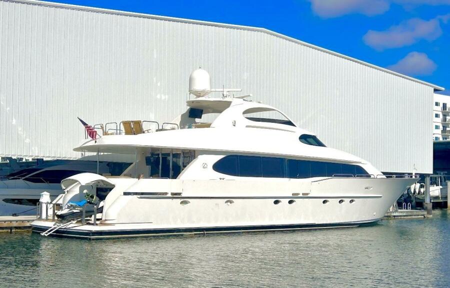 94' 2001 Lazzara Yachts 94 Motor Yacht