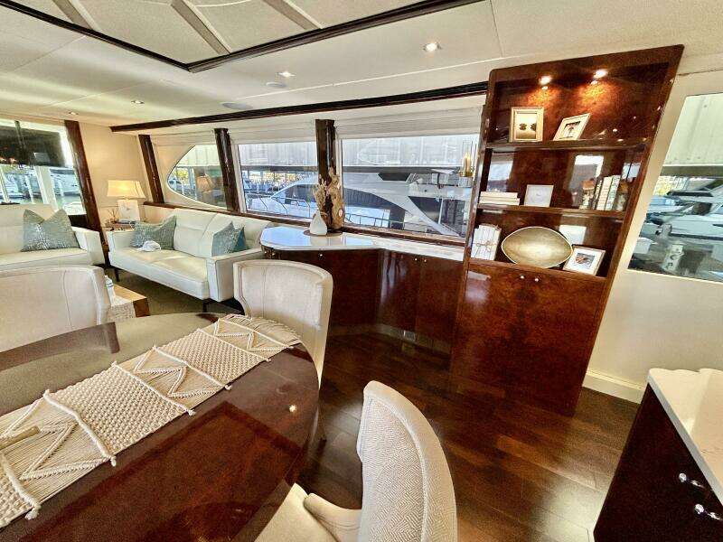 Serendipity 94ft Lazzara Yachts Yacht For Sale