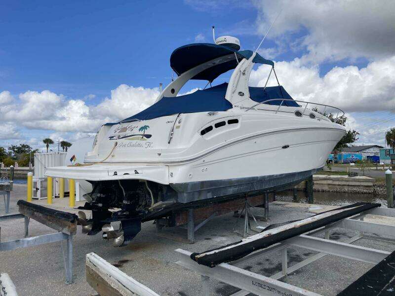 Island Girl 30ft Sea Ray Yacht For Sale