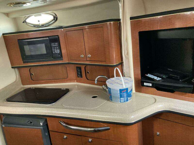 Island Girl 30ft Sea Ray Yacht For Sale