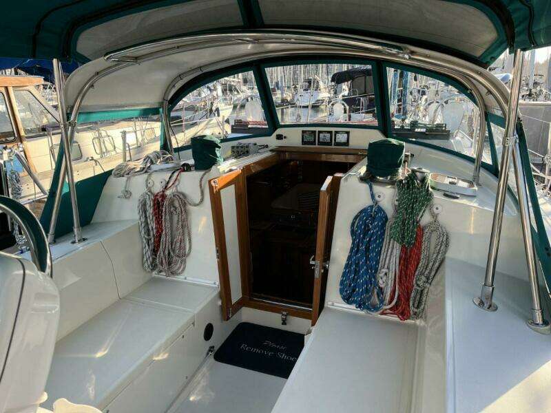 44ft Outbound Yacht For Sale