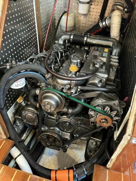 44' 2000 Outbound 44