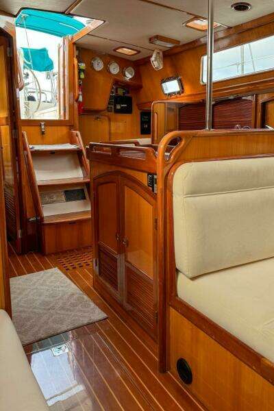 44ft Outbound Yacht For Sale