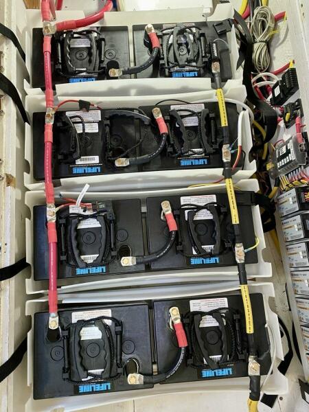 44' 2000 Outbound 44