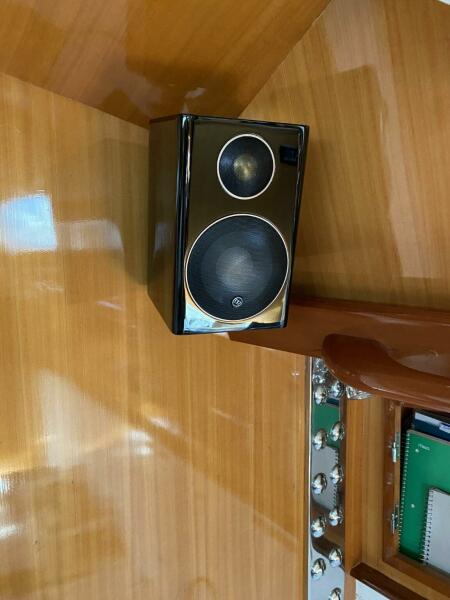 44' 2000 Outbound 44