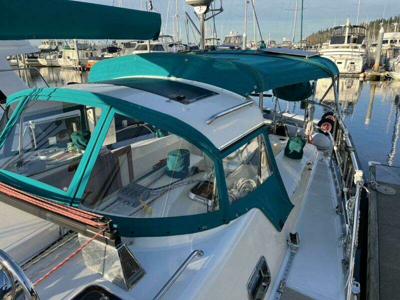 44ft Outbound Yacht For Sale
