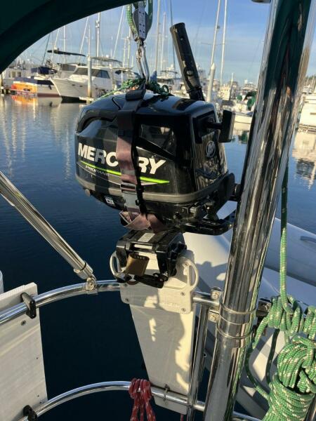 44' 2000 Outbound 44