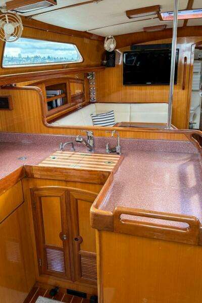 44ft Outbound Yacht For Sale