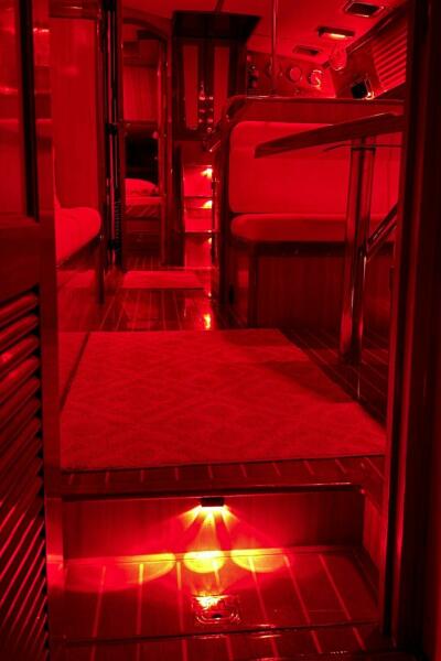 44' 2000 Outbound 44