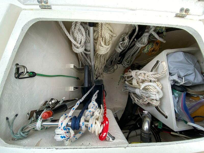 44' 2000 Outbound 44