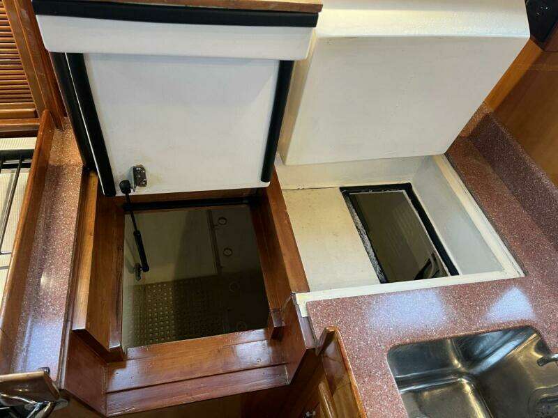 44ft Outbound Yacht For Sale