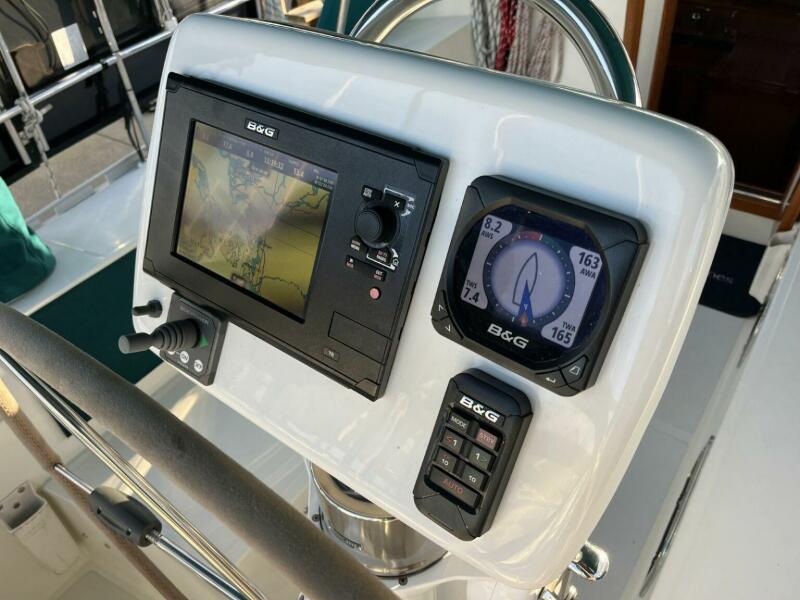 44' 2000 Outbound 44