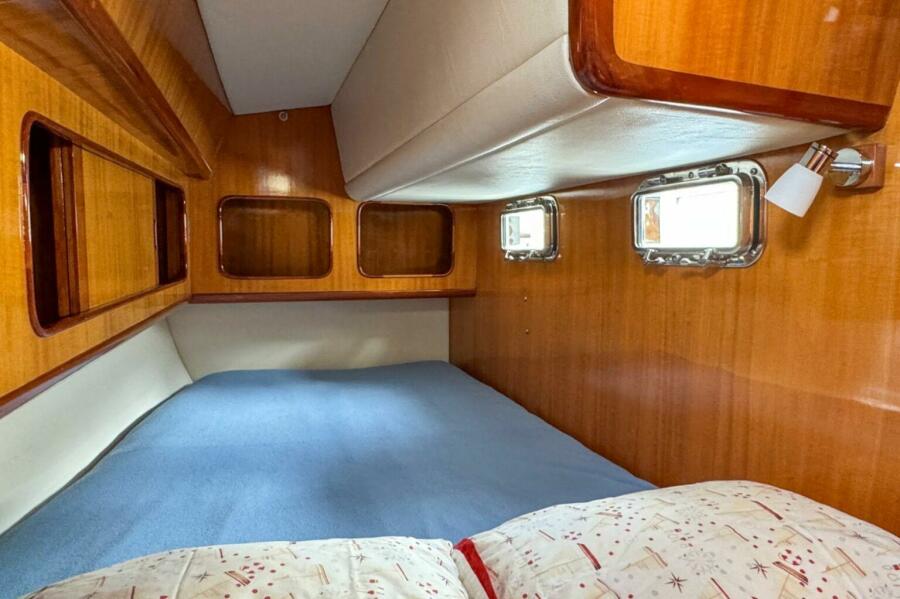 44' 2000 Outbound 44