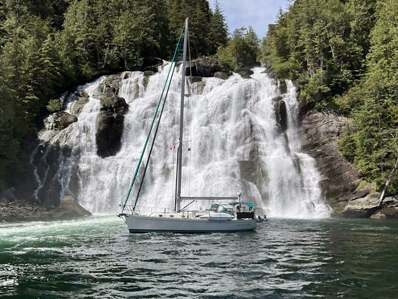 44' 2000 Outbound 44