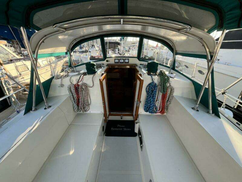44ft Outbound Yacht For Sale