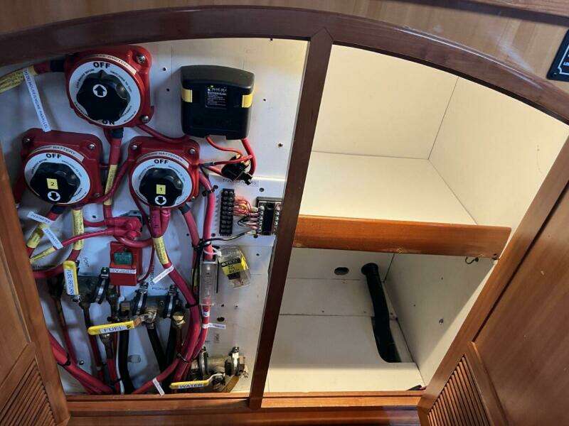 44ft Outbound Yacht For Sale