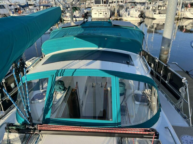 44' 2000 Outbound 44