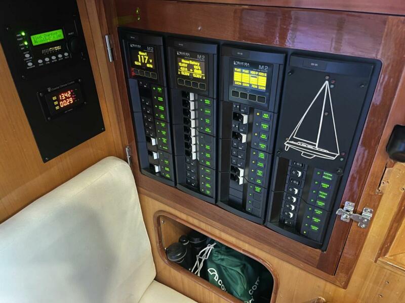 44' 2000 Outbound 44