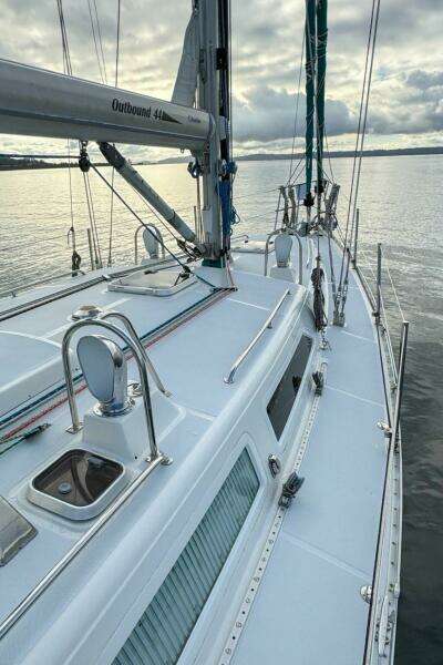 44ft Outbound Yacht For Sale