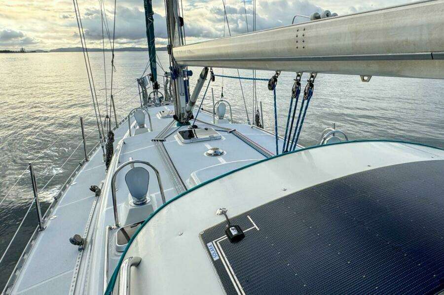 44ft Outbound Yacht For Sale