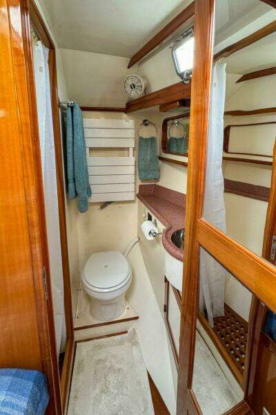 44ft Outbound Yacht For Sale