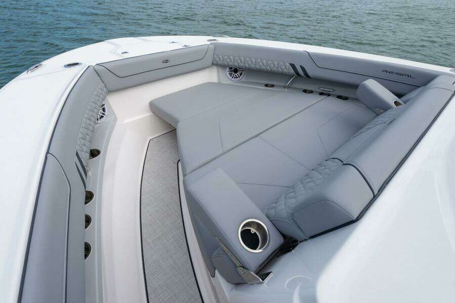 34ft Regal Yacht For Sale