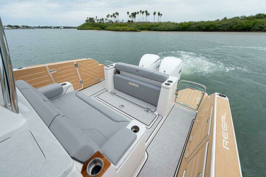 34ft Regal Yacht For Sale