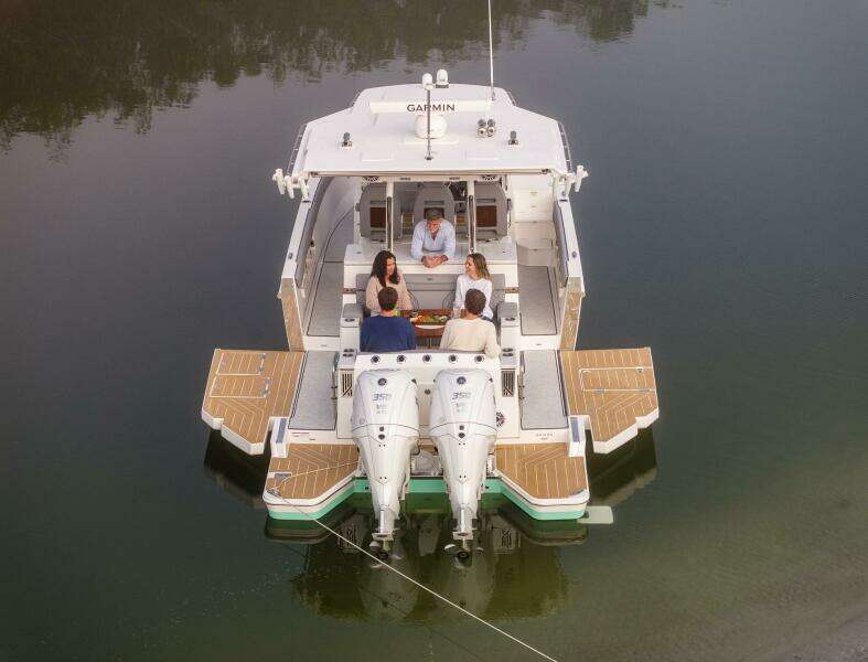 34ft Regal Yacht For Sale