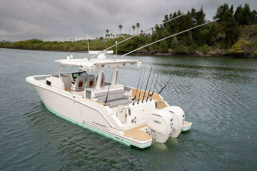 34ft Regal Yacht For Sale
