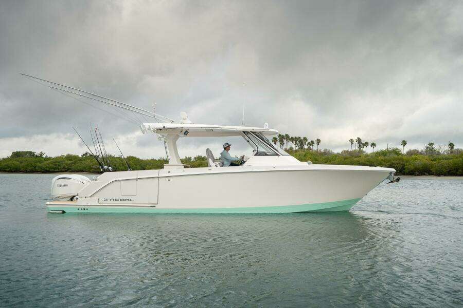 34ft Regal Yacht For Sale