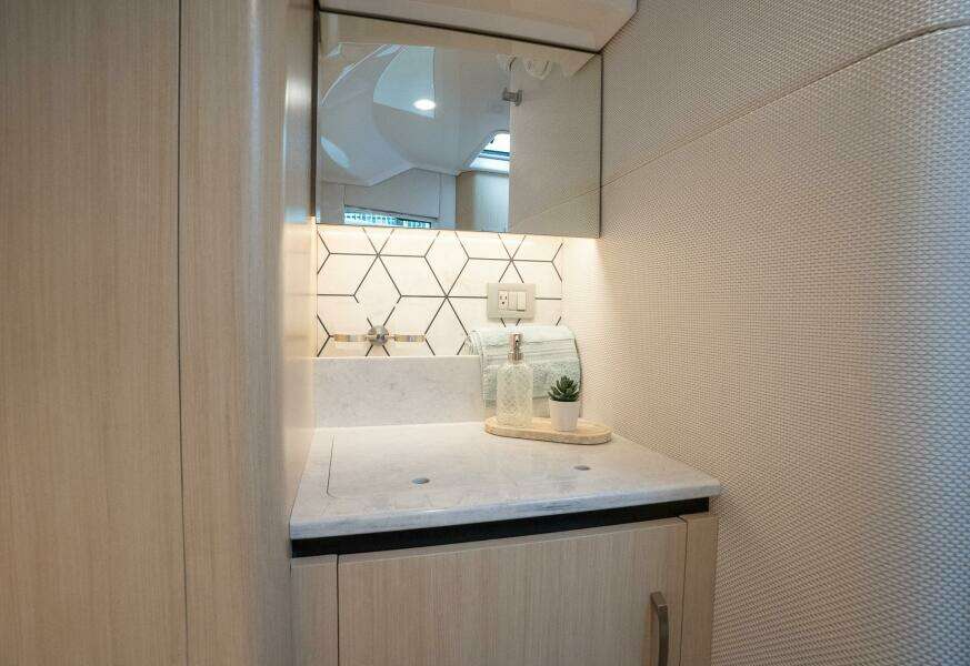 34ft Regal Yacht For Sale