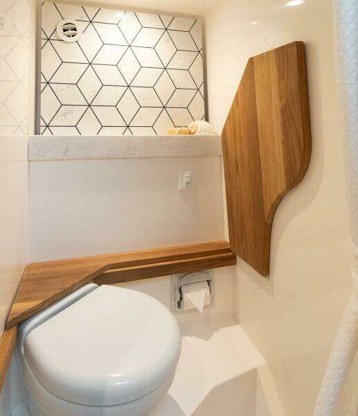 34ft Regal Yacht For Sale