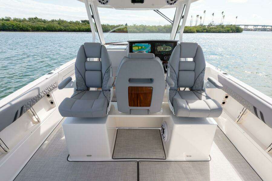 34ft Regal Yacht For Sale