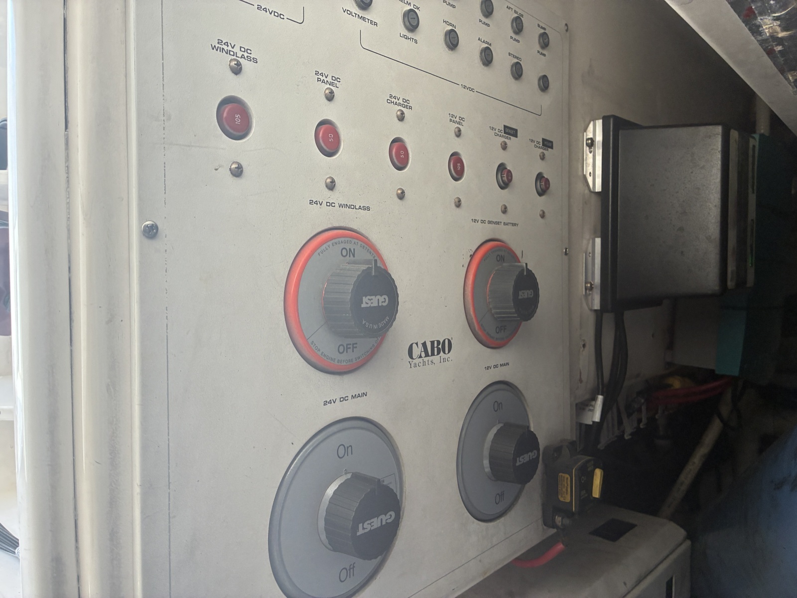 2000 Cabo Express 45