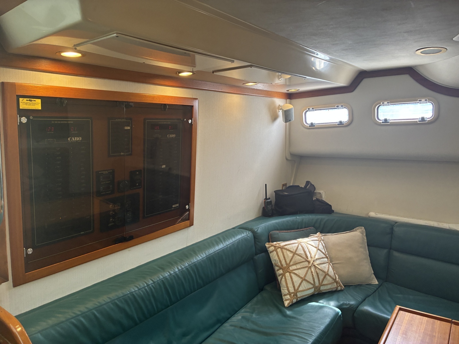 2000 Cabo Express 45