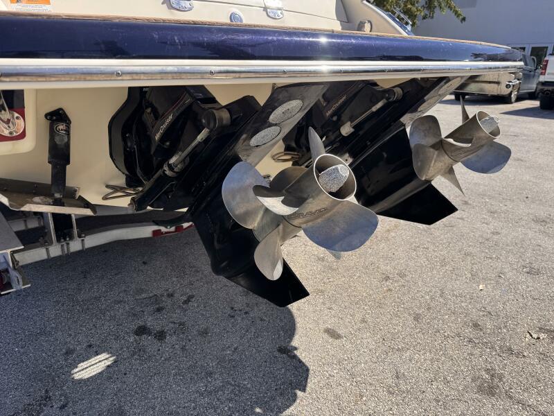 30' 2019 Chris-Craft 