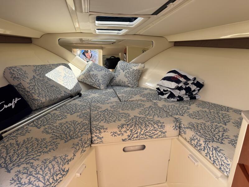 30' 2019 Chris-Craft 