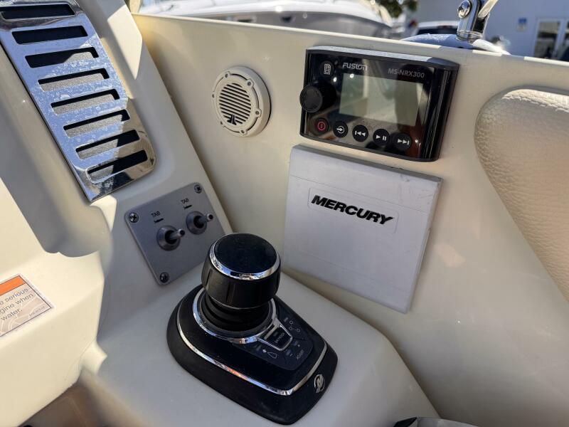 30' 2019 Chris-Craft 