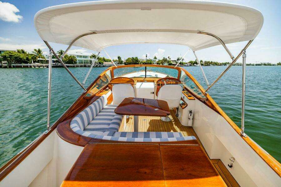 Tira Bella 30ft Hinckley Yacht For Sale
