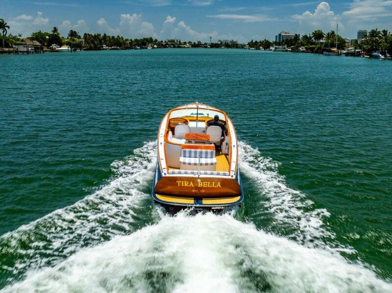 30' 2004 Hinckley Talaria 29 R