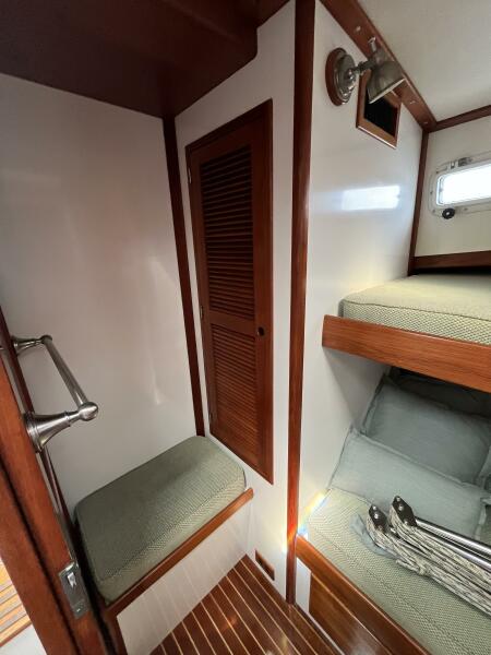 38' 1986 Wilbur Flybridge Cruiser