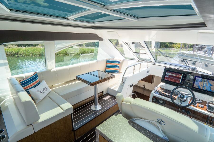 48' 2013 Cruisers Yachts 48 Cantius