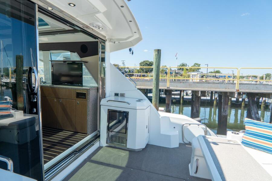 48' 2013 Cruisers Yachts 48 Cantius