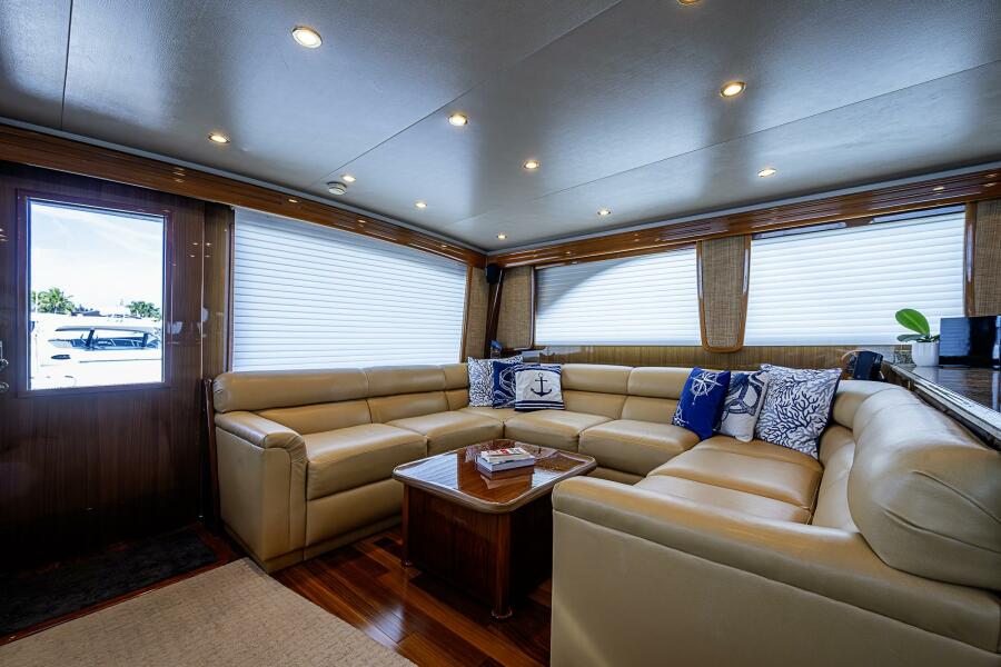 64' 2007 Viking Convertible