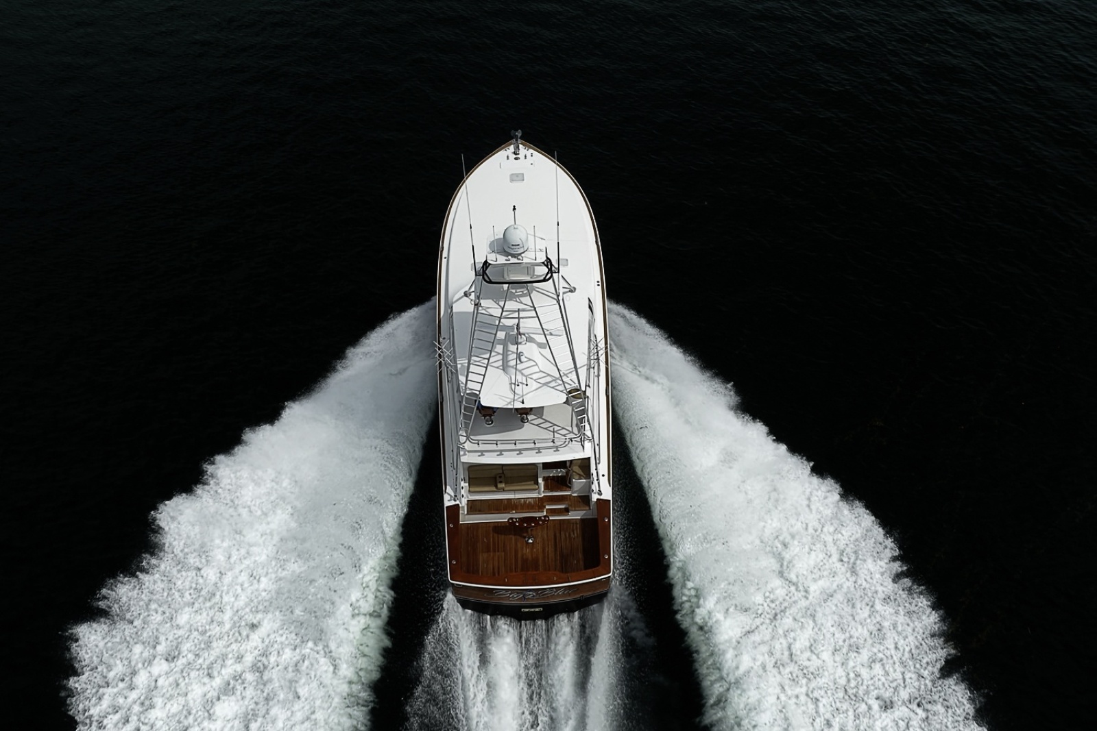Viking 64 BIG BLUE - Running
