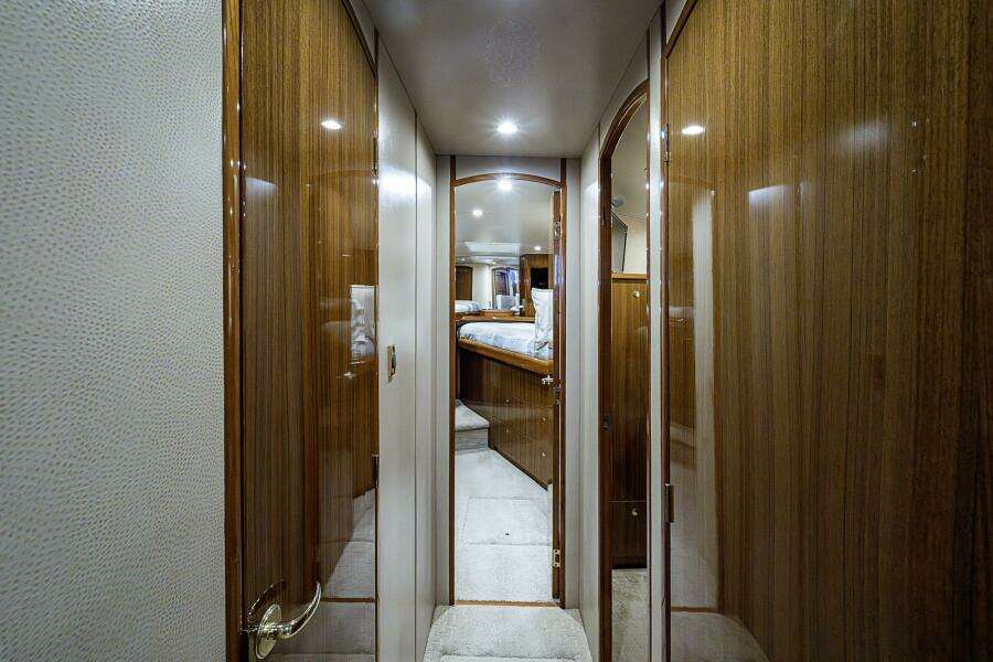 Viking 64 - Big Blue - Hallway