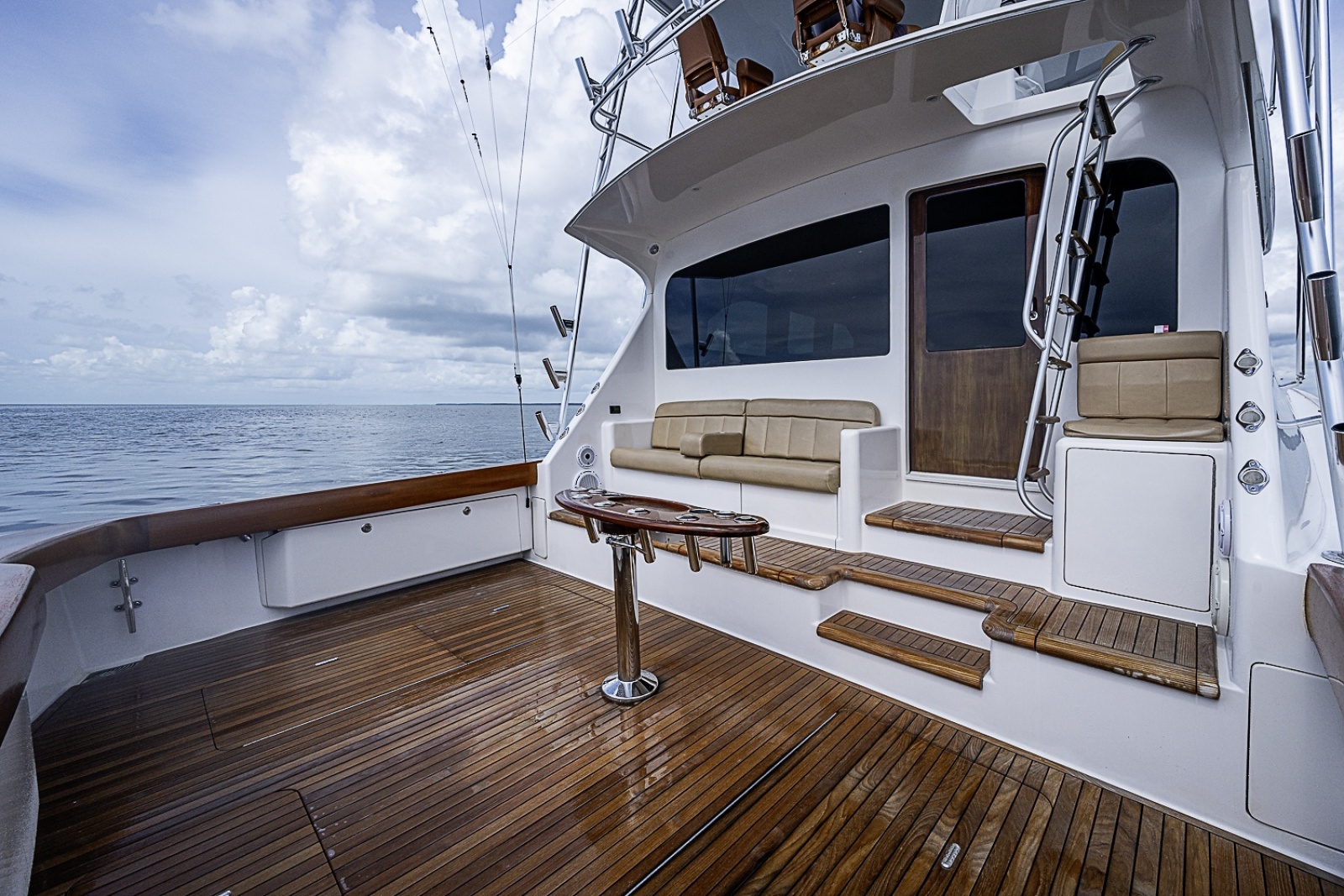 Viking 64 BIG BLUE - Cockpit